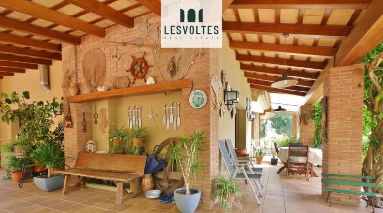 Gerona - Mont-ras - 1080m2
