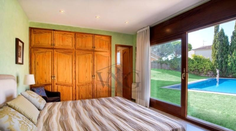 Жирона - l'Escala - 2296m2
