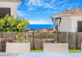 Отдельно стоящий дом с участком на продажу в городе Campo-Mijas Фото