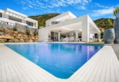 Отдельно стоящий дом с участком на продажу в городе Campo-Mijas Фото