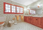 Chalet independiente con terreno en venta en la España, San Juan de Alicante, ref: TR231964 foto