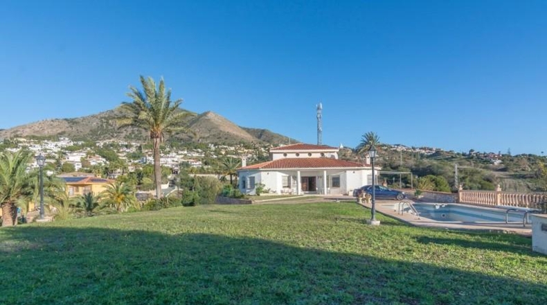 Málaga - Benalmádena - 9588m2