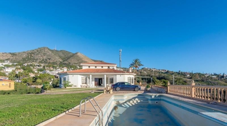 Málaga - Benalmádena - 9588m2