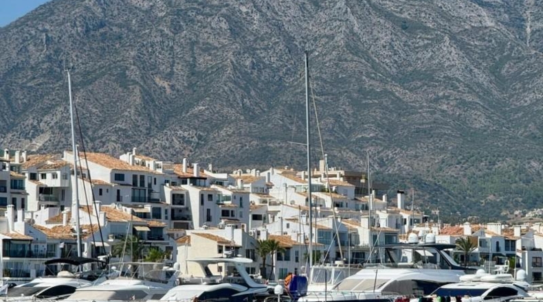 Málaga - Estepona - 756m2