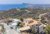 Chalet independiente con terreno en venta en la España, Altea, ref: TR376811 foto