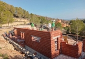Отдельно стоящий дом с участком на продажу в городе Jávea Фото