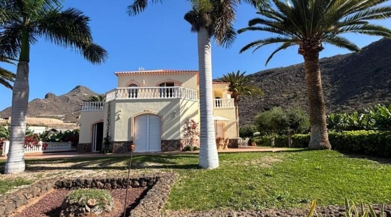 Santa Cruz de Tenerife - Santiago del Teide - 10065m2
