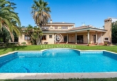 Chalet independiente con terreno en venta en la España, Cambrils, ref: TR347342 foto