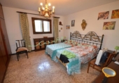 Отдельно стоящий дом с участком на продажу в городе Altea Фото