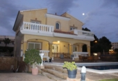 Chalet independiente con terreno en venta en la España, Calvià, ref: TR146993 foto