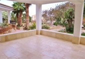 Chalet independiente con terreno en venta en la España, Alicante, ref: TR359937 foto