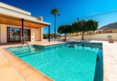 Chalet independiente con terreno en venta en la España, L'Alfàs del Pi, ref: TR171123 foto