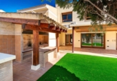 Chalet independiente con terreno en venta en la España, L'Alfàs del Pi, ref: TR171123 foto