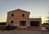Chalet independiente con terreno en venta en la España, Inca, ref: TR371182 foto