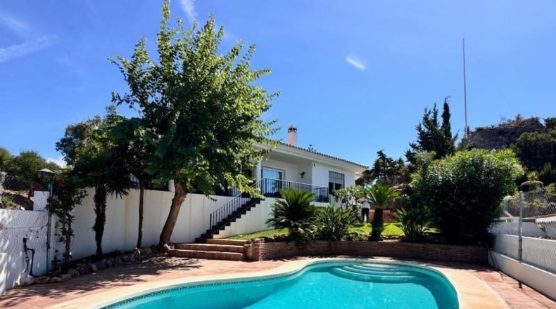 Малага - Benalmádena - 1060m2