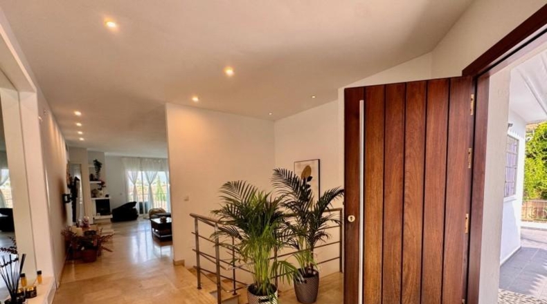 Малага - Benalmádena - 1060m2