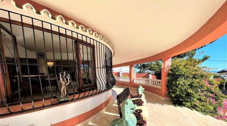 Málaga - Estepona - 2500m2