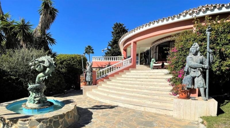 Málaga - Estepona - 2500m2