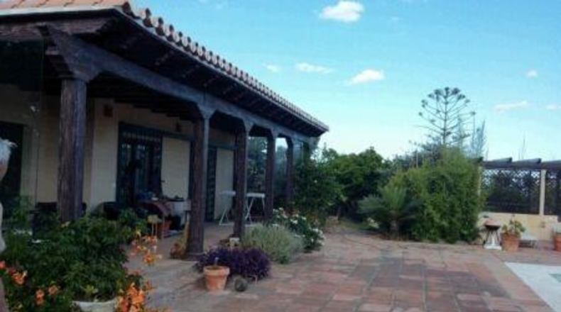Málaga - Estepona - 10000m2