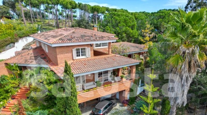 Girona - Lloret de Mar - 2298m2