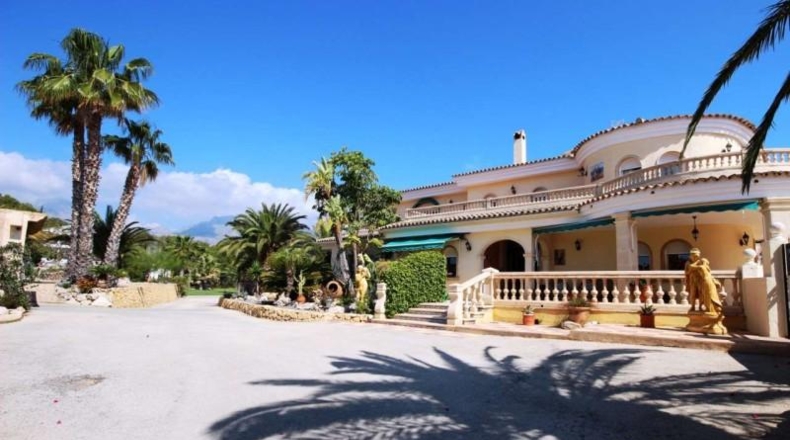 Alicante - Alfaz del Pi - 16000m2