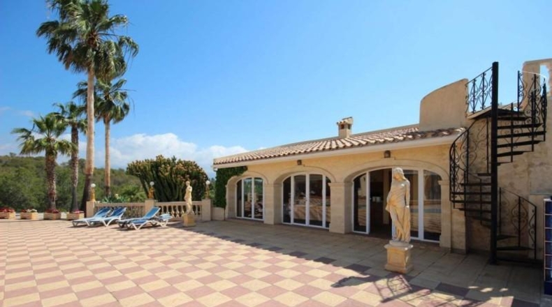 Alicante - Alfaz del Pi - 16000m2