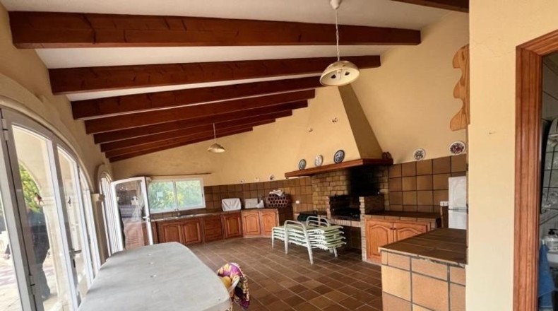 Аликанте - Alfaz del Pi - 16000m2