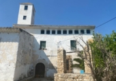Chalet independiente con terreno en venta en la España, Vilanova i la Geltrú, ref: TR140681 foto
