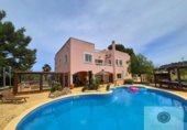 Chalet independiente con terreno en venta en la España, Sant Josep de sa Talaia, ref: TR354446 foto