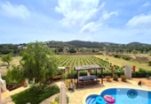 Chalet independiente con terreno en venta en la España, Sant Josep de sa Talaia, ref: TR354446 foto