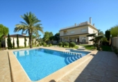 Chalet independiente con terreno en venta en la España, Orihuela, ref: TR345296 foto