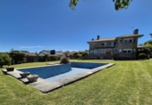 Chalet independiente con terreno en venta en la España, Vigo, ref: TR264726 foto