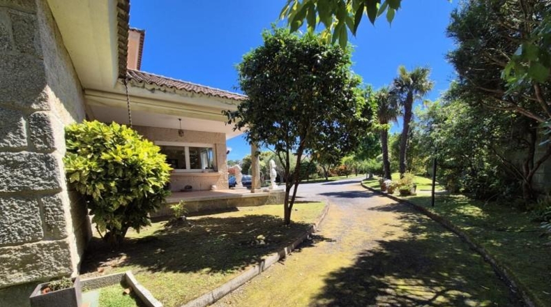 Pontevedra - Vigo - 2518m2
