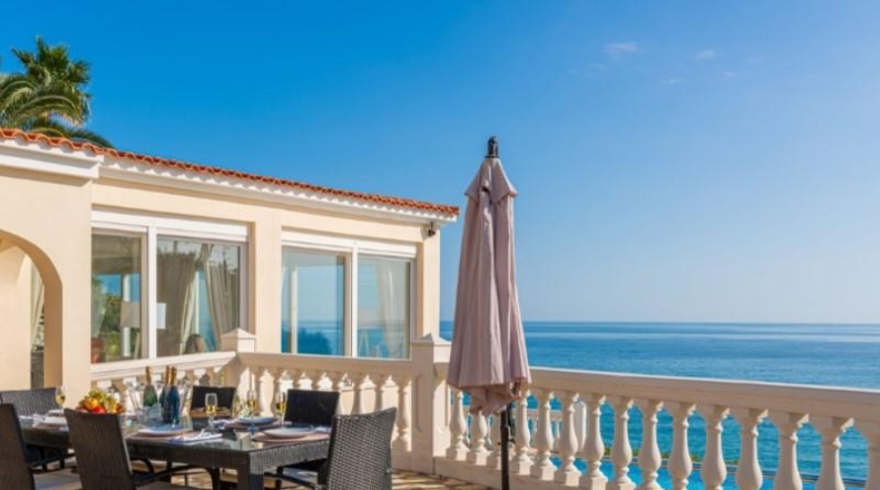 Alicante - Campello - 1350m2