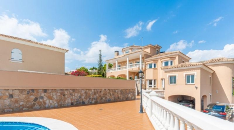 Alicante - Campello - 2629m2