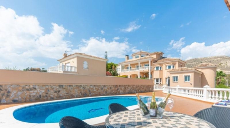 Alicante - Campello - 2629m2