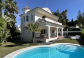 Xalet independent amb terreny en venda a la España, Marbella, ref.: TR391427 foto
