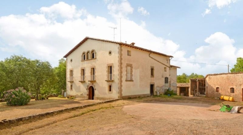 Barcelona - Sallent - 2081004m2