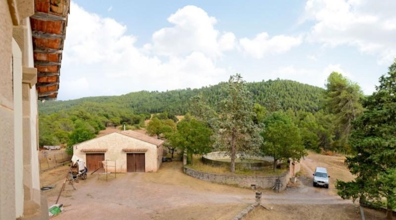 Barcelona - Sallent - 2081004m2