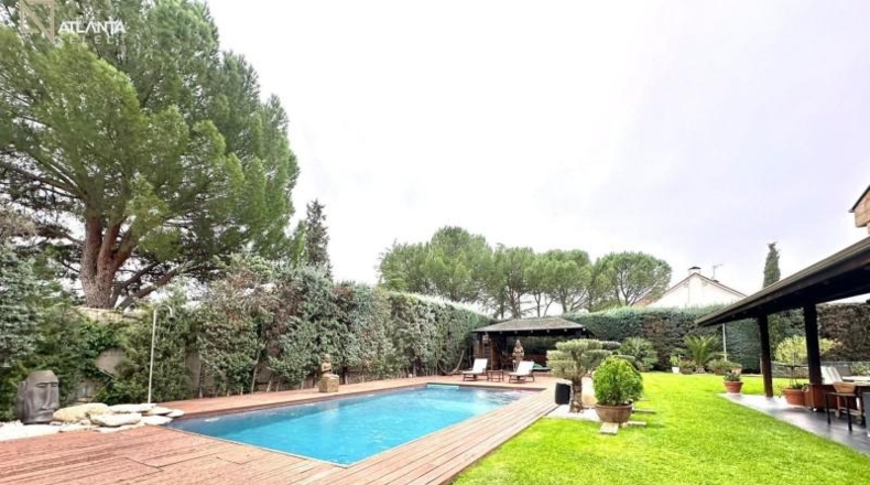 Comunidad de Madrid - Las Rozas de Madrid - 1300m2