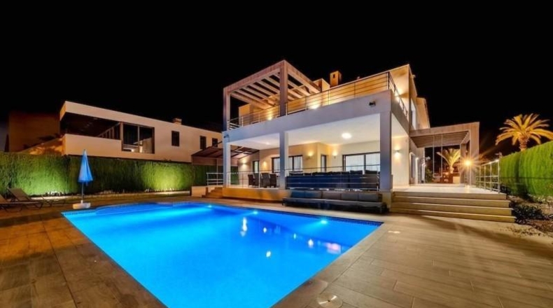 Alicante - Cabo Roig - 1095m2