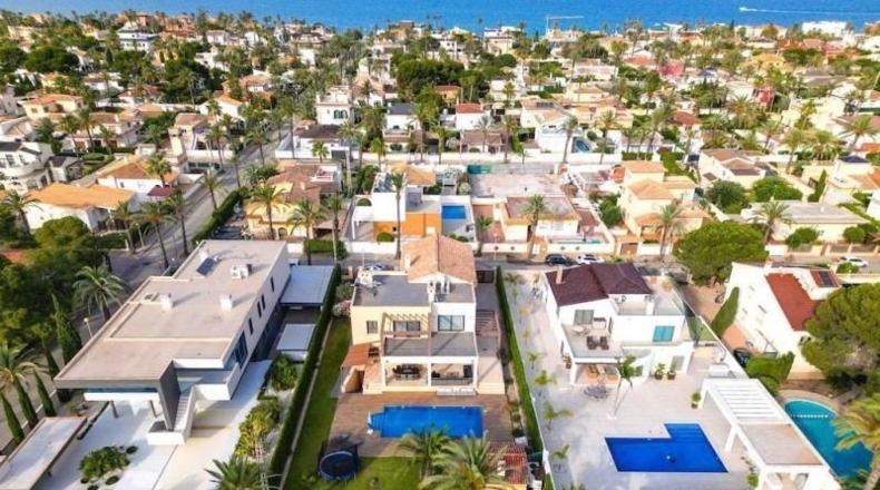 Alicante - Cabo Roig - 1095m2