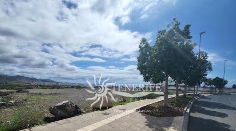 Santa Cruz de Tenerife - Adeje - 2500m2