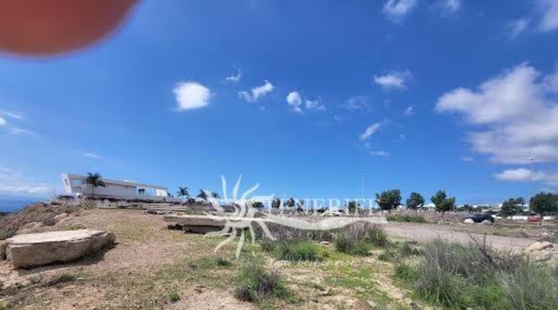 Santa Cruz de Tenerife - Adeje - 2500m2