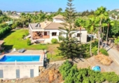 Casa de camp amb terreny en venda a la España, Estepona, ref.: TR369598 foto