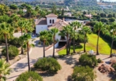 Casa de camp amb terreny en venda a la España, Estepona, ref.: TR369598 foto