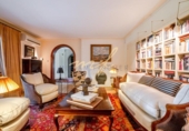 Chalet independiente con terreno en venta en la España, Barcelona, ref: TR330270 foto