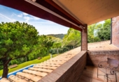 Chalet independiente con terreno en venta en la España, Barcelona, ref: TR330270 foto