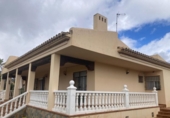 Xalet independent amb terreny en venda a la España, Estepona, ref.: TR174029 foto