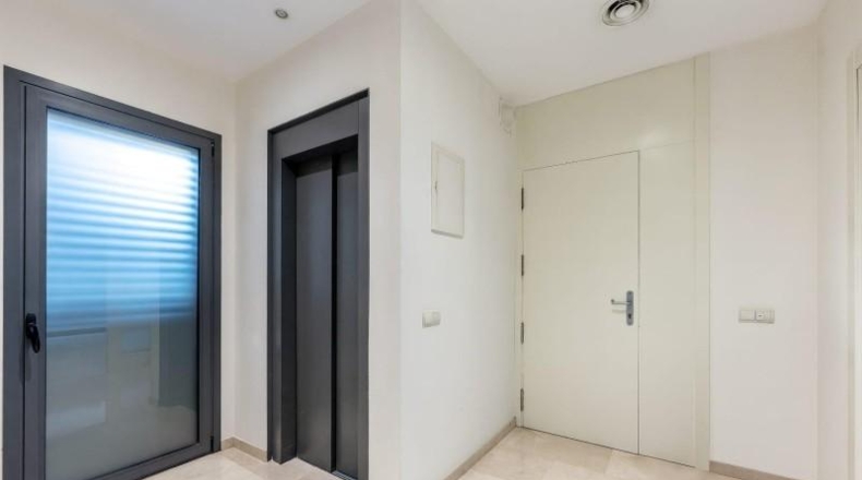 Barcelona - Esplugues de Llobregat - 492m2